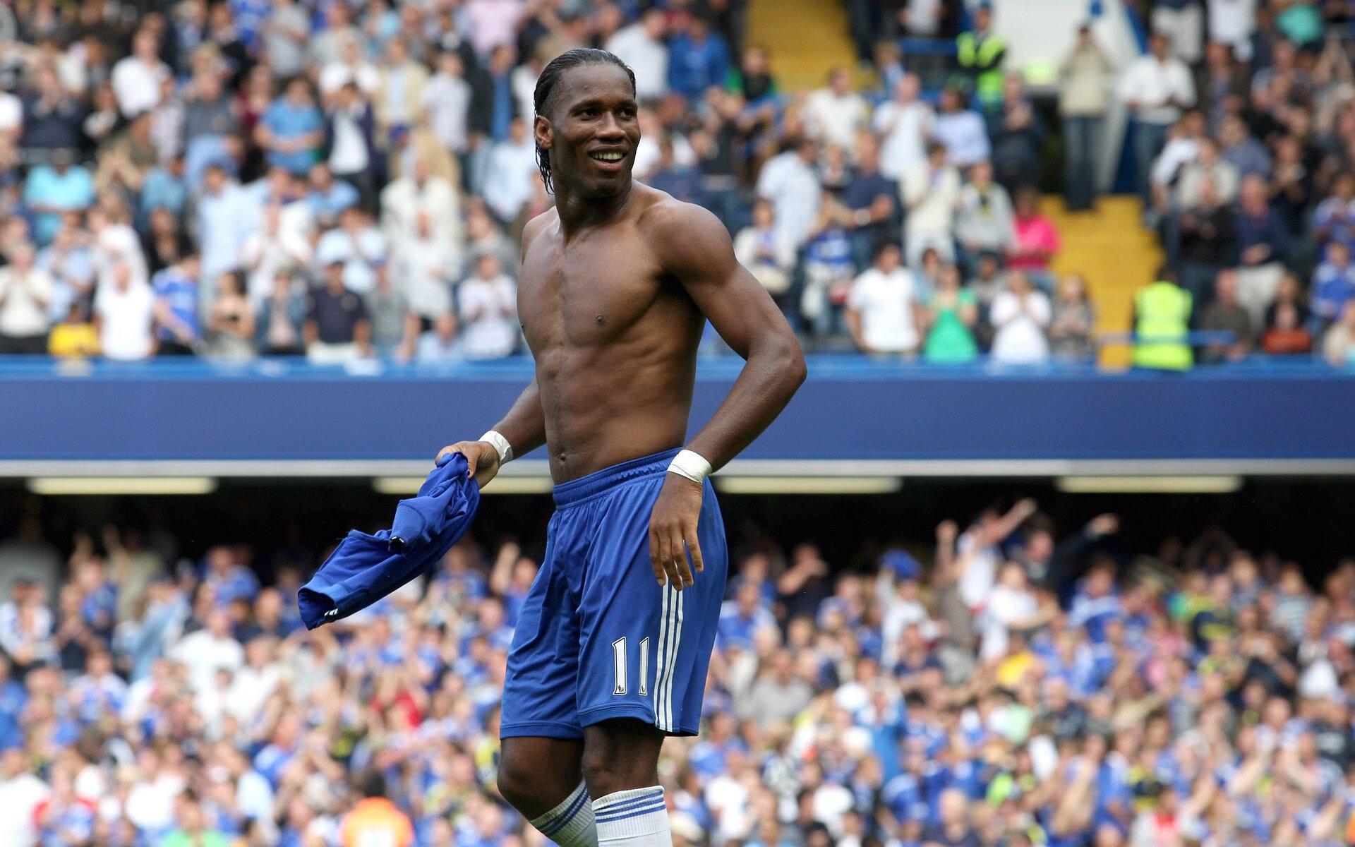 “球员的趣味爱好：场外明星的精彩故事”，球迷明星