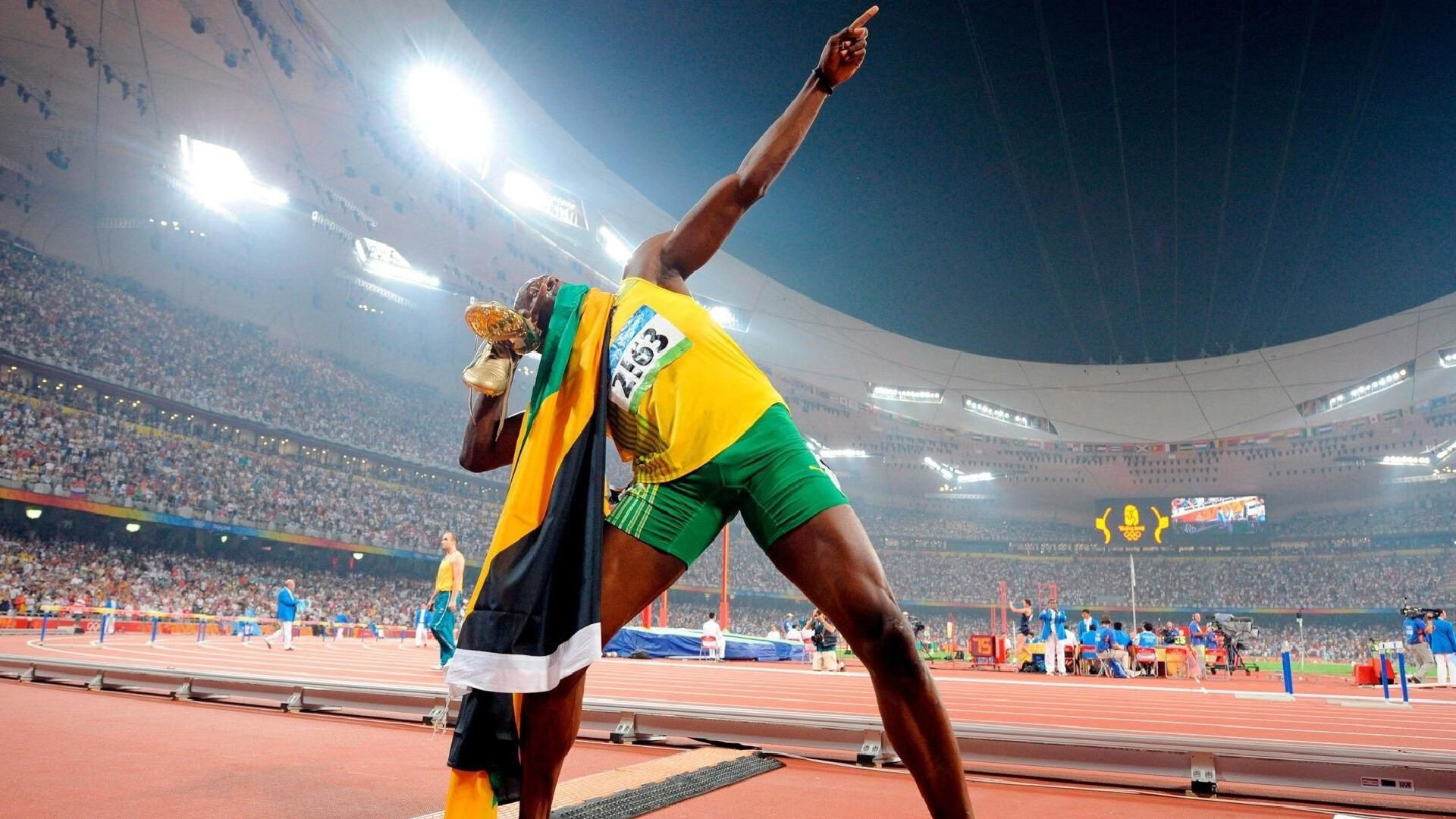 中国足球精神文化节盛大开幕，弘扬运动精神，中国足球精神文化节盛大开幕,弘扬运动精神的手抄报